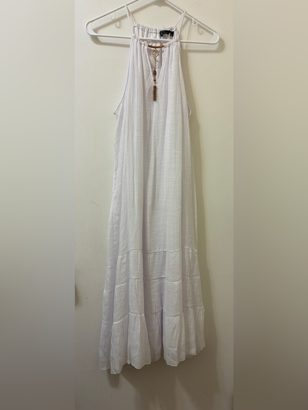 Women's Mlle Gabrielle White Sleeveless Flowing Size Large metal ornament Nwot